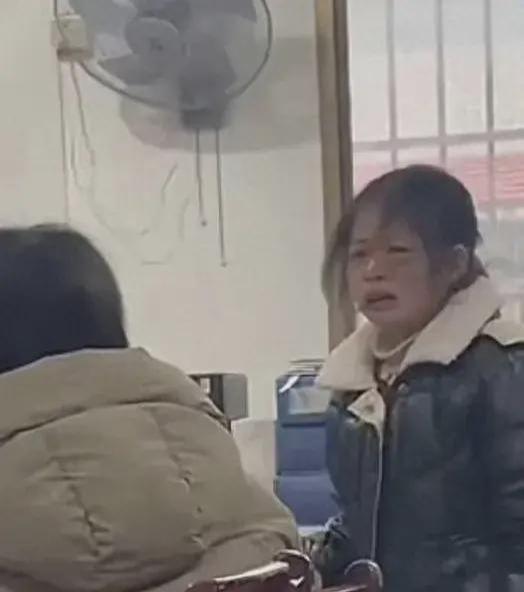 校外吃瓜的家长,吃瓜事件背后的家庭教育思考