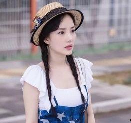 李小璐女儿吃瓜视频,萌态可掬引网友热议