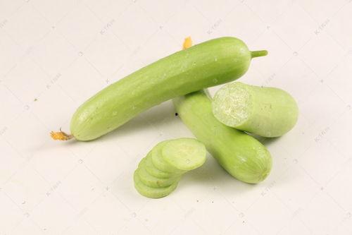 吃瓜张小寒水印,揭秘“吃瓜张小寒”水印背后的故事